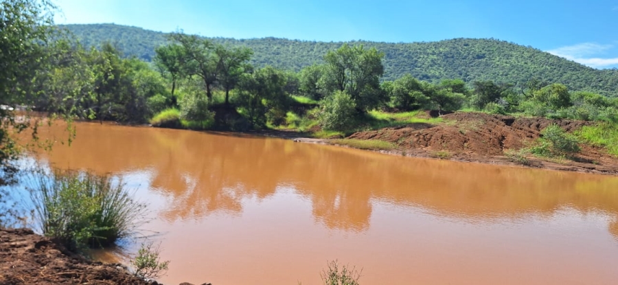 8 Bedroom Property for Sale in Swartruggens North West